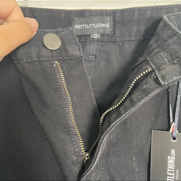 PrettyLittleThing Black Distressed Jogger Cargo Pants NWT US Size 8 - Picture 3 of 11